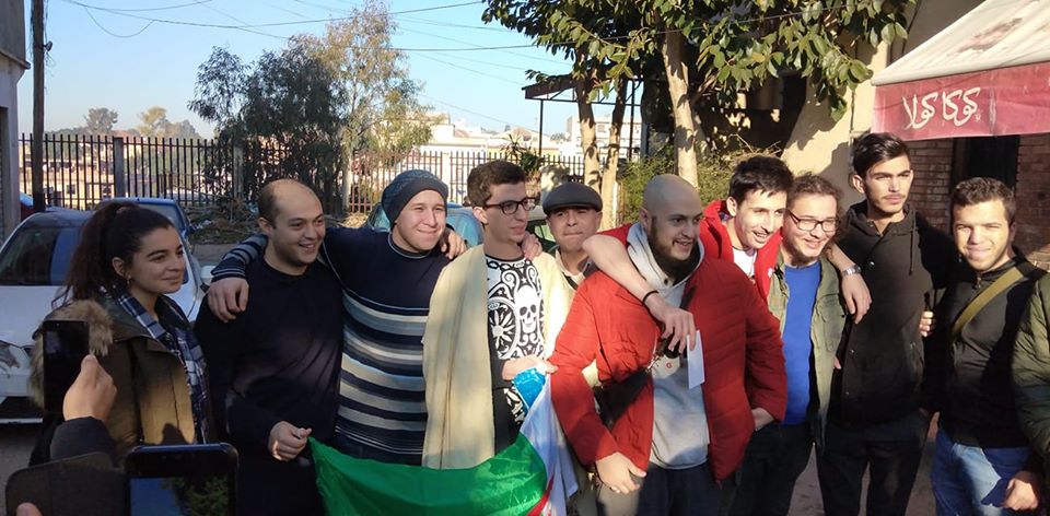 Les vendeurs de Pin’s du Hirak retrouvent leur liberté