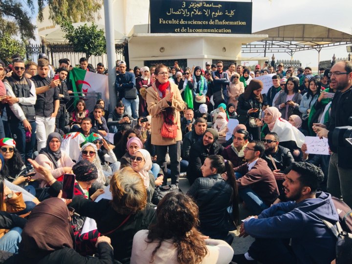 Le ministère de l’Enseignement supérieur et de la Recherche Scientifique : « la bourse des étudiants ne sera pas augmentée”