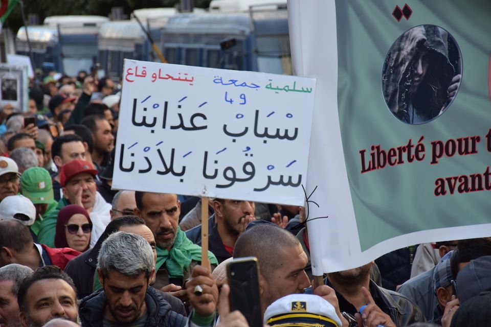 L’offre de dialogue discréditée par la poursuite des arrestations après l’élection (Human Rights Watch)