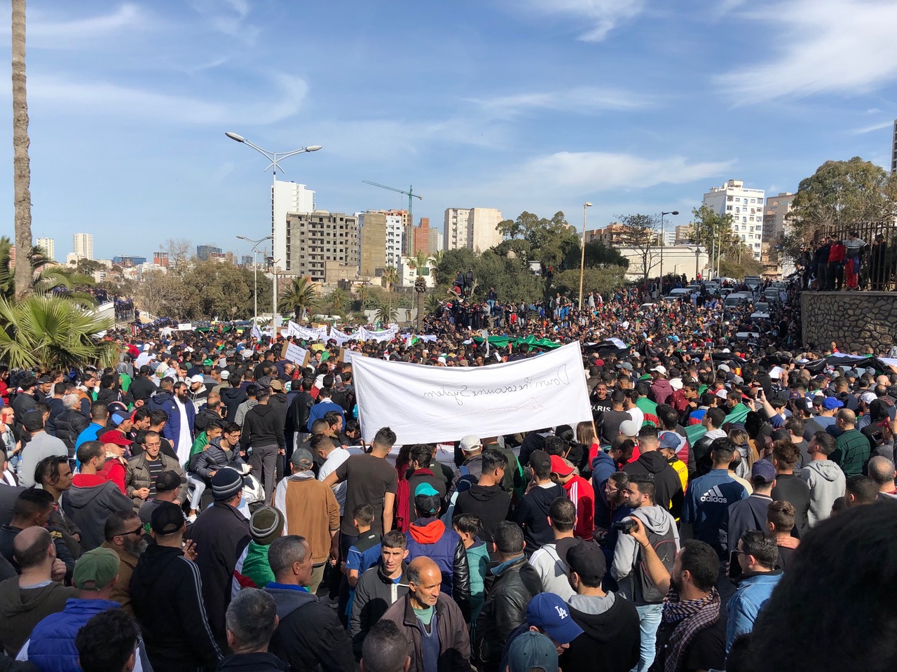 Coupable de porter atteinte au moral du … « Hirak » ? Kamel Daoud répond à ses détracteurs