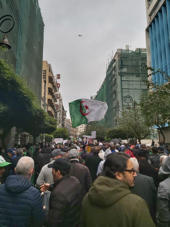 Le Hirak fait de la géopolitique: “surveillez Haftar, pas le tunnel”