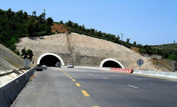 Tunnel autoroutier de Bouira: fermeture provisoire de mardi à minuit au vendredi à 00h00