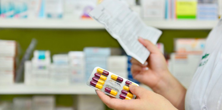 Coronavirus: les pharmaciens et buralistes pas concernés par les fermetures