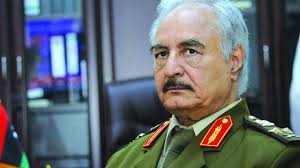 En Libye, Khalifa Haftar ne reconnaît plus les Accords de Skhirat, pousse son pays vers l’inconnu