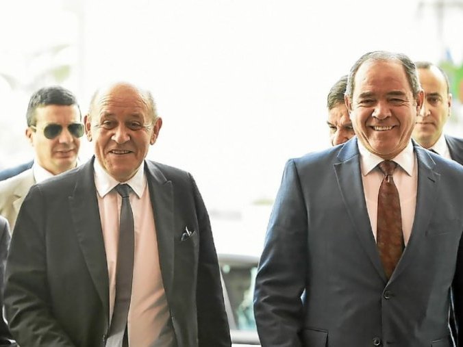 A Alger, Jean Yves Le Drian annonce que Paris veut « travailler » avec le nouveau gouvernement algérien