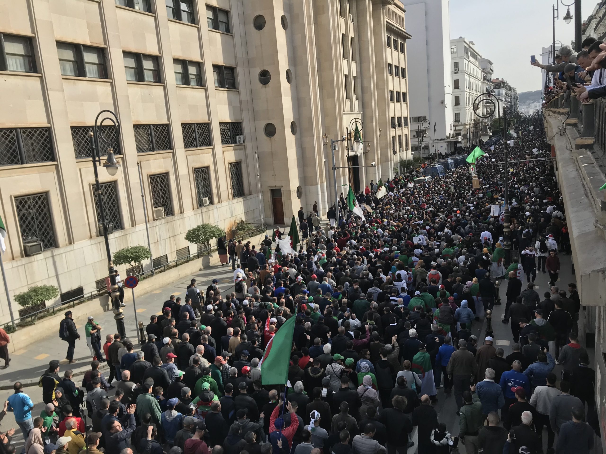 Alger: Les manifestants plus nombreux à l’approche de l’anniversaire du Hirak