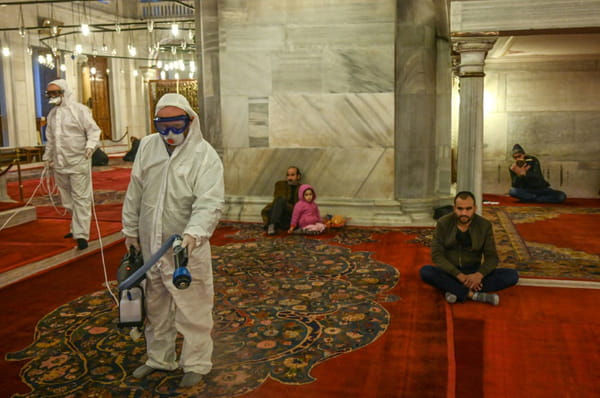 Les pays s’isolent face à l’avancée inexorable du coronavirus