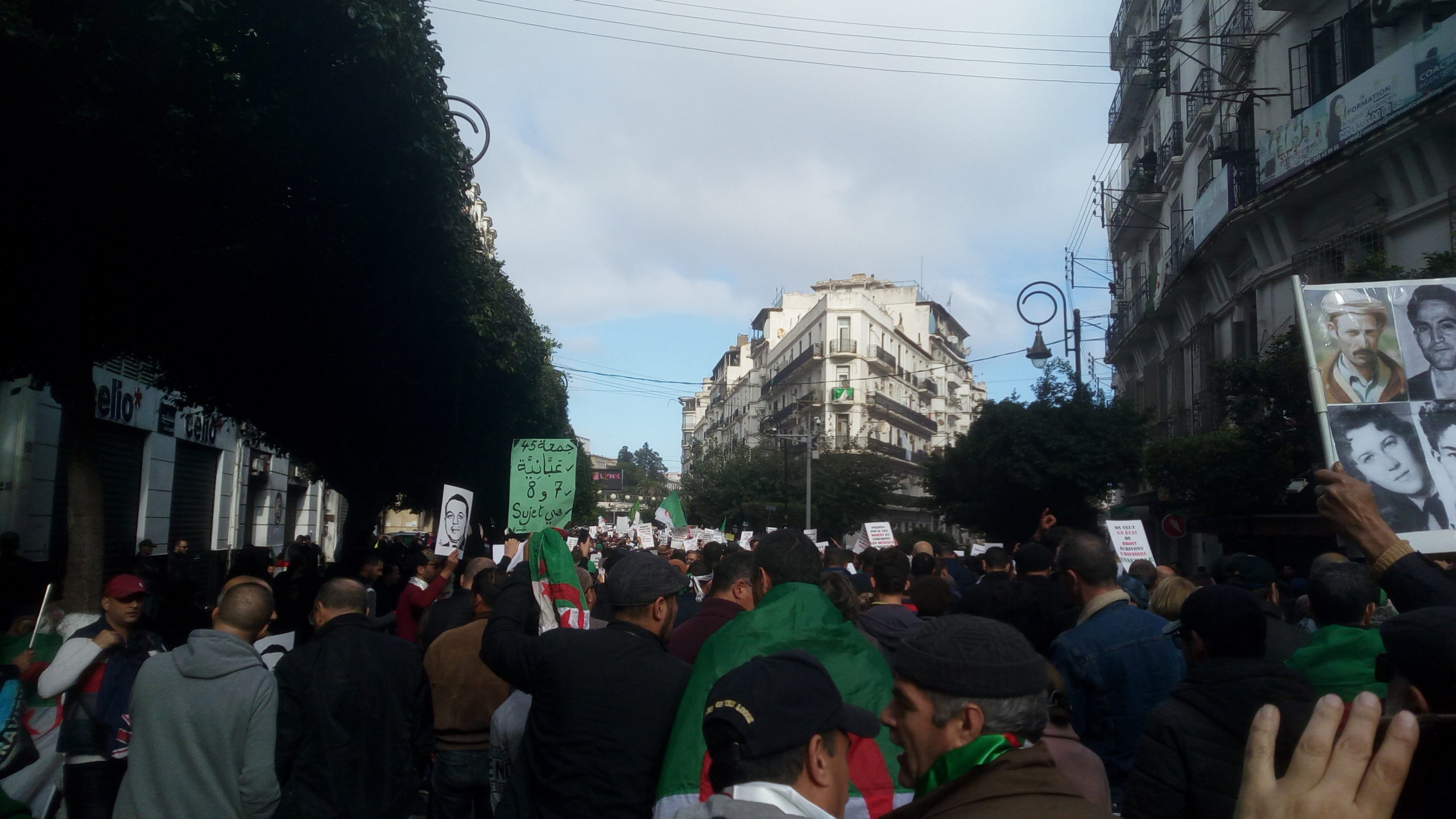 V56 : Face au risque du Coronavirus, le Hirak en quête d’autres formes de lutte