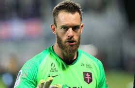 L’Algérien Oukidja dans le Top 10 des meilleurs gardiens d’Europe