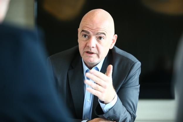 Infantino : “C’est irresponsable de reprendre les compétitions si la situation n’est pas sécurisée”