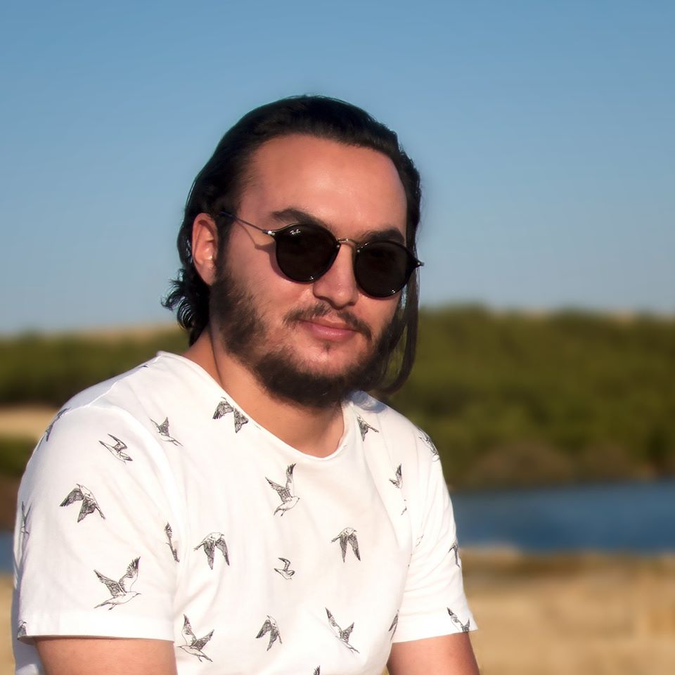 Le créateur de la page Hirak Memes mis sous mandat de dépôt