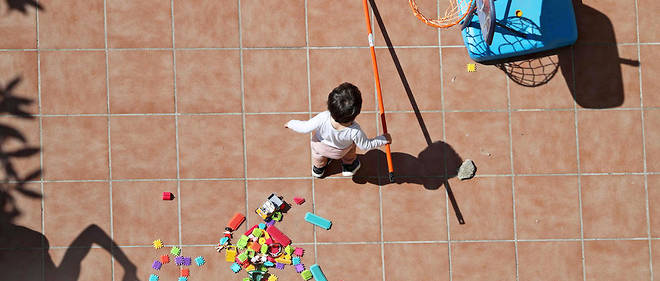 Coronavirus: bouffée d’air pour les petits Espagnols, mais la barre de 200.000 morts franchie