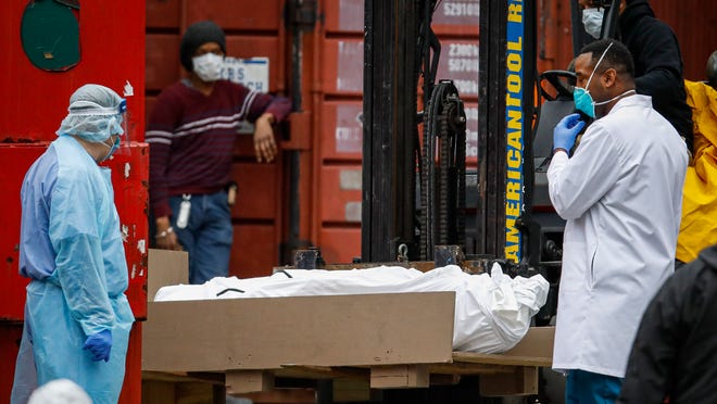 Virus: les Américains face à “l’horrible”, la Reine s’adresse aux Britanniques