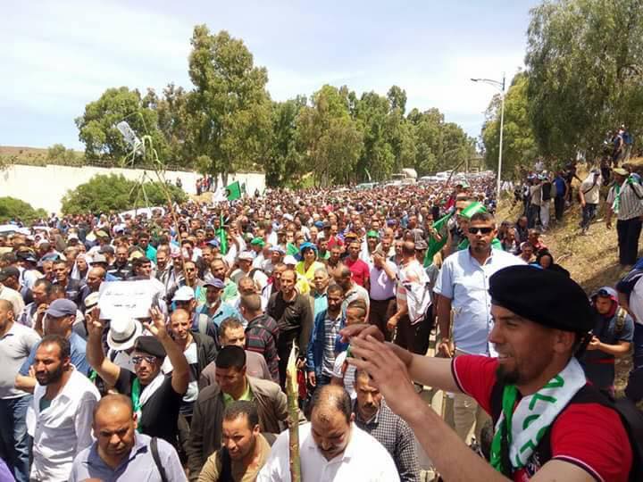 Les militaires à la retraite envisagent de marcher vers la présidence de la République
