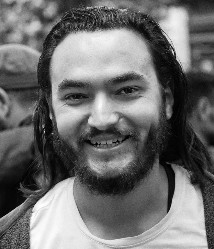 “Walid, au lieu de la grande université que tu mérites, ce pays t’offre la prison pour ton humour…” – Message in a Bottle