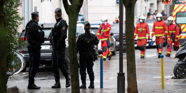 Attaque à Paris: les deux suspects sont un Pakistanais et un Algérien (source)
