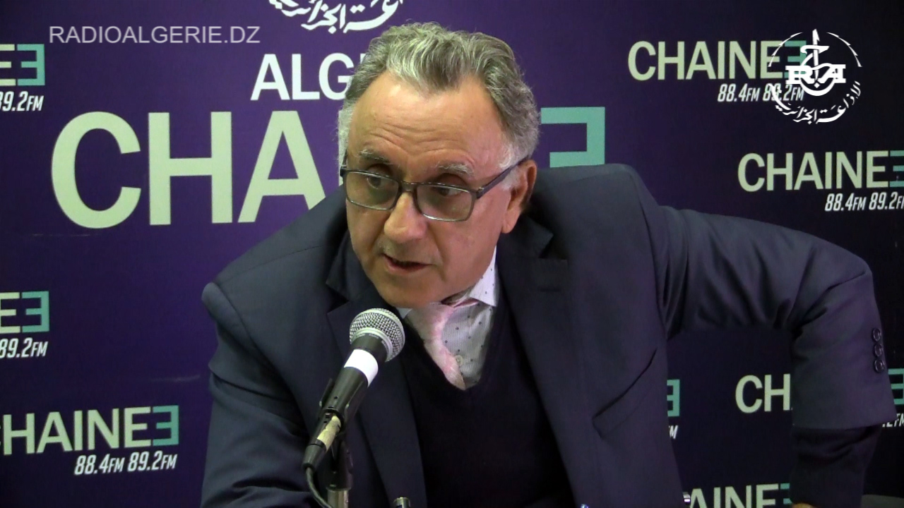 Des djihadistes syriens ont tenté d’obtenir l’asile en Algérie, selon Hassen Kacimi