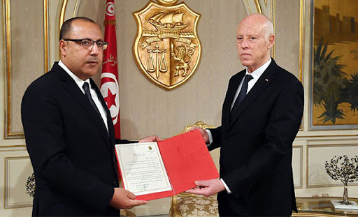 الصحافيون التونسيون يُهدّدون بإضراب عام وانتقادات تطارد حكومة المشيشي