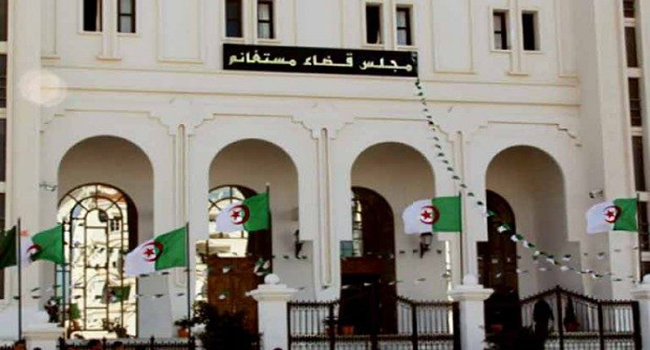 حراڨة” أمام القاضي بتهمة محاولة “الهروب من الوطن”