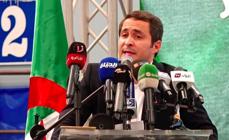 Le dérapage du ministre de la Jeunesse et des Sports cristallise la crise de confiance du pouvoir