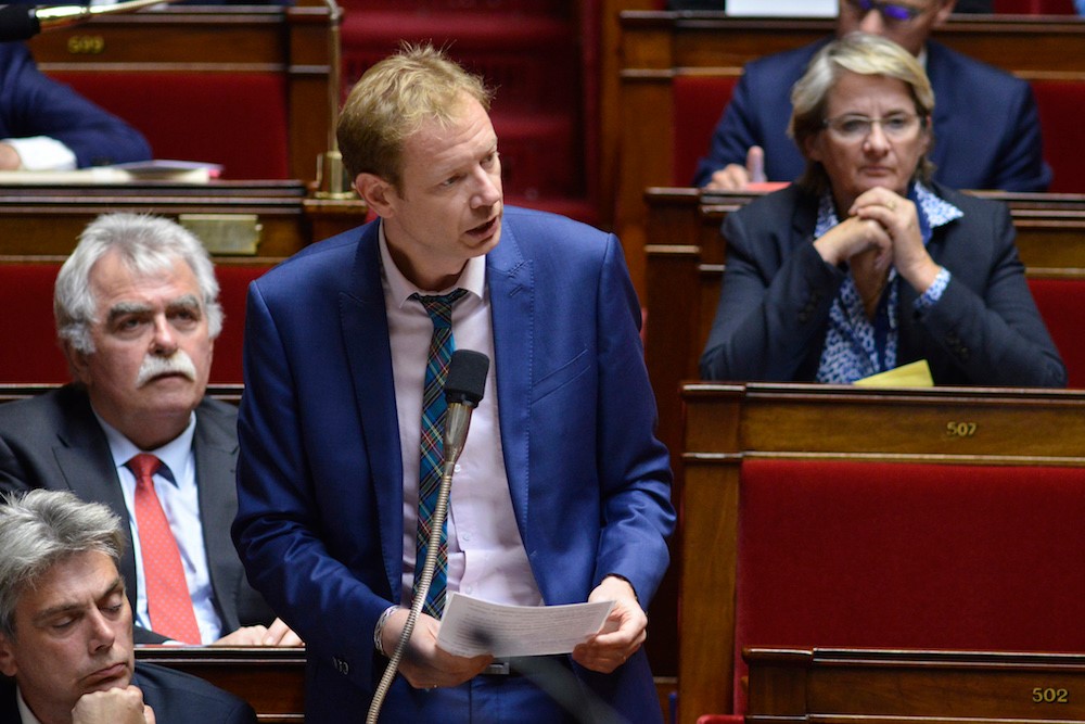 France : Le Drian interpellé par un député sur l’atteinte aux libertés en Algérie