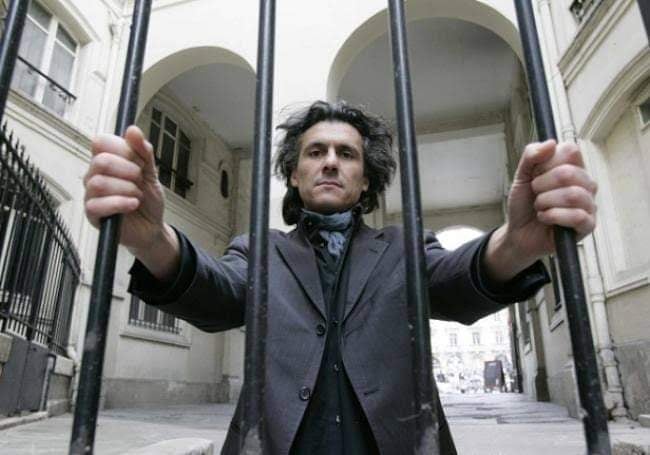 في رِسالة إلى زغماتي: نكاز يشتكي من رَداءة وجبات السجن