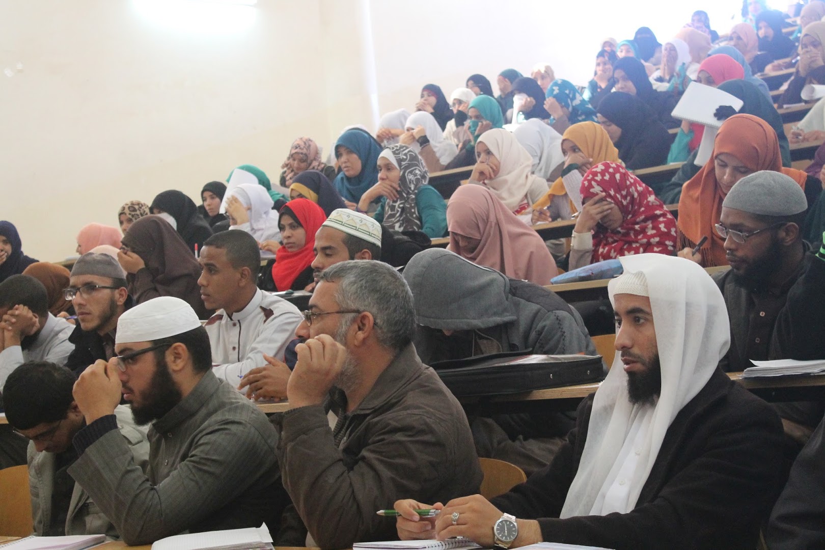 الوادي: استقالة جماعية في معهد العلوم الإسلامية بسبب ارغامهم على مُخالفة القانون والشريعة