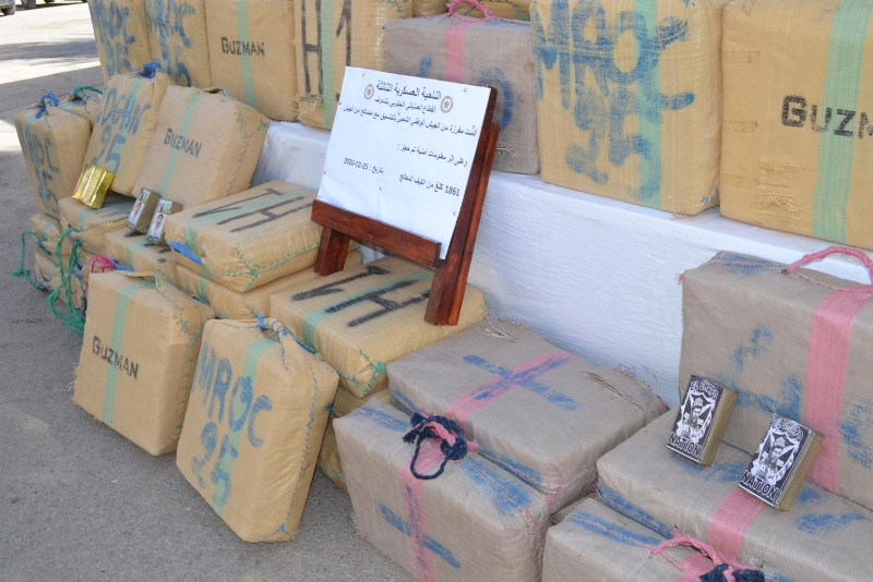 الجيش يضبط 27 قنطارا من الكيف المعالج قادمة من المغرب