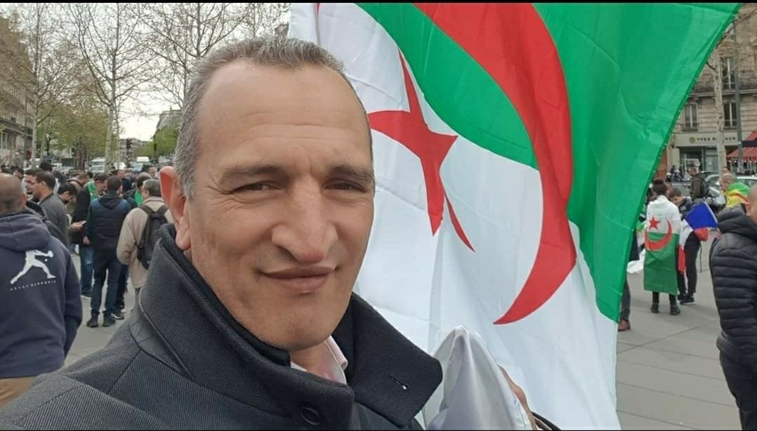 الصحفي عبد السميع عبد الحي يغادر المؤسسة العقابية