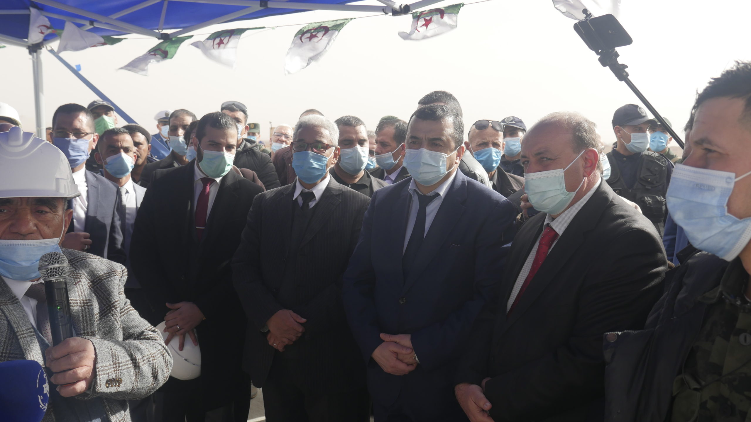 بسكرة: وزير المناجم يَعِدُ شركة “كلورال” بتوفير المواد الأولية ويشدّد على أهمية التصدير