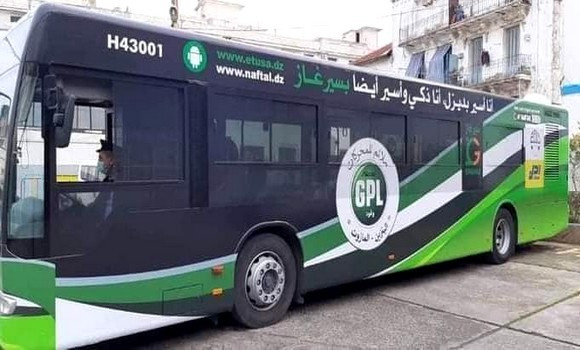 L’ETUSA et Logistrans lancent le 1er bus et le 1er camion hybrides roulant au diesel-GPLc