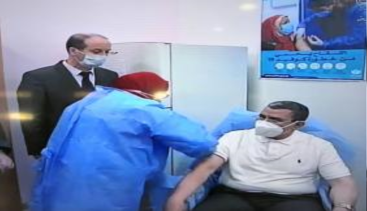 Covid-19 : Abdelaziz Djerad se fait vacciner à Alger