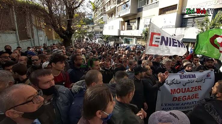 عمال وعاملات “اونيام” يقررون العودة إلى العمل بشروط