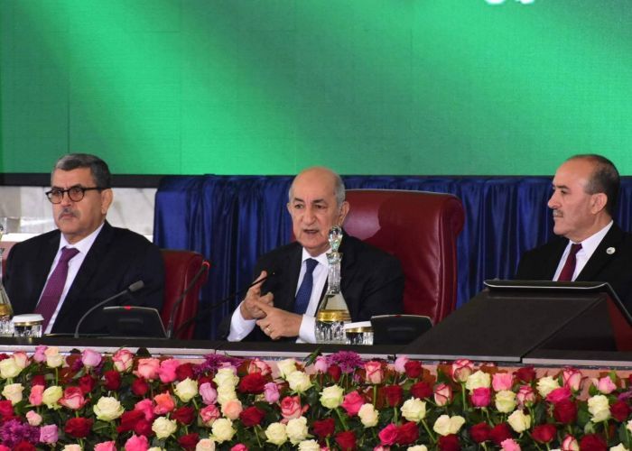 بعد انتقادات تبون واتساع الحديث عن تعديل حكومي.. أي وزراء سيطالهم التغيير؟