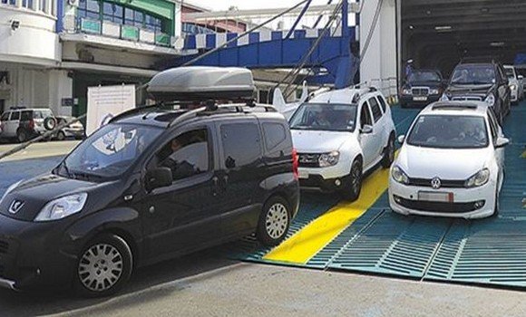 فرحات آيت علي : تجميد استيراد السيارات الأقل من 3 سنوات جاء بسبب موانع تقنية و قانونية