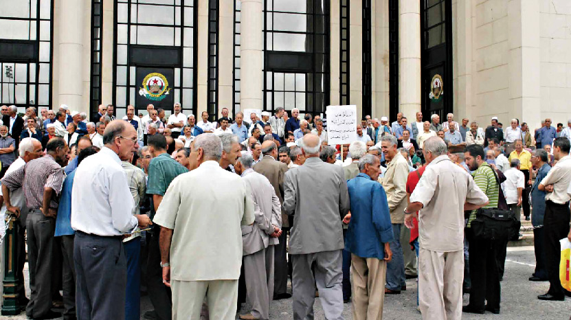 غليان في الجبهة الاجتماعية والسلطة منشغلة بالانتخابات القادمة