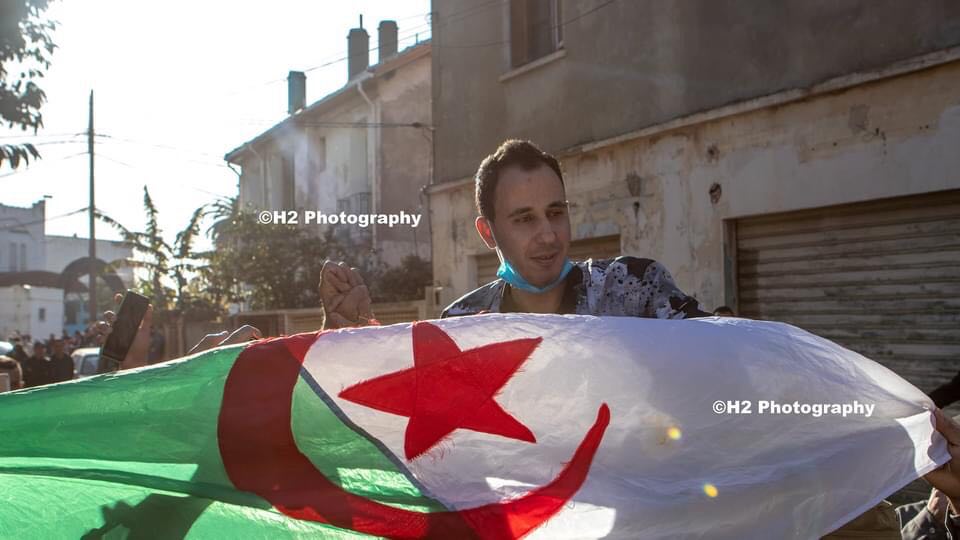 Scandaleux : des médias inquisiteurs “condamnent” Walid Nekiche au nom de la “loi des services de sécurité “