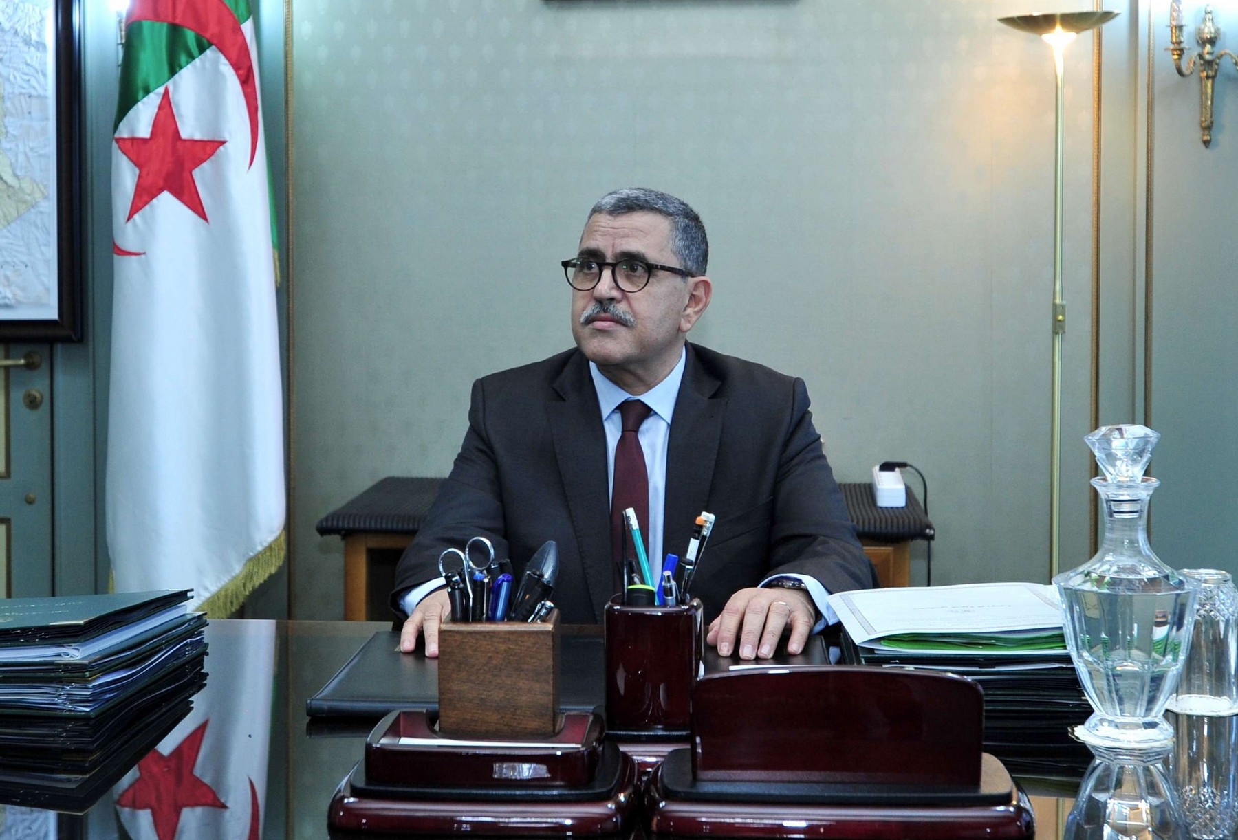 حكومة “جراد 3”: ستة وزراء يرحلون وبقاء الأسماء الأكثر صناعةً للجدل !