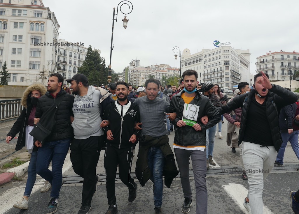 عشية الثلاثاء 107: الحراك الطلابي يرفض “التخوين” ويدعو إلى التمسّك بسلمية القول والفعل