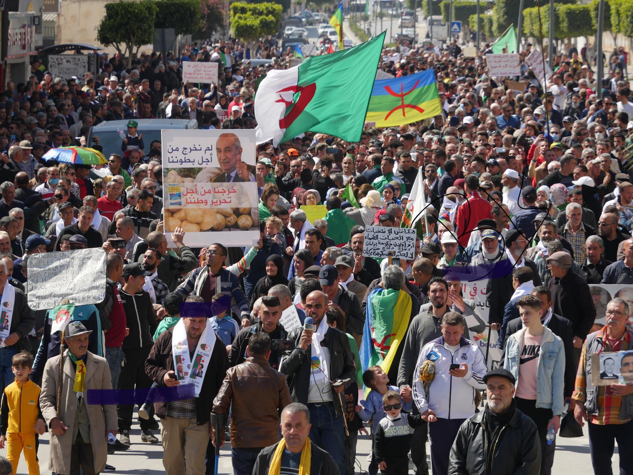 Hirak : malgré un moral en berne à cause des séismes, Bejaia maintient le cap !