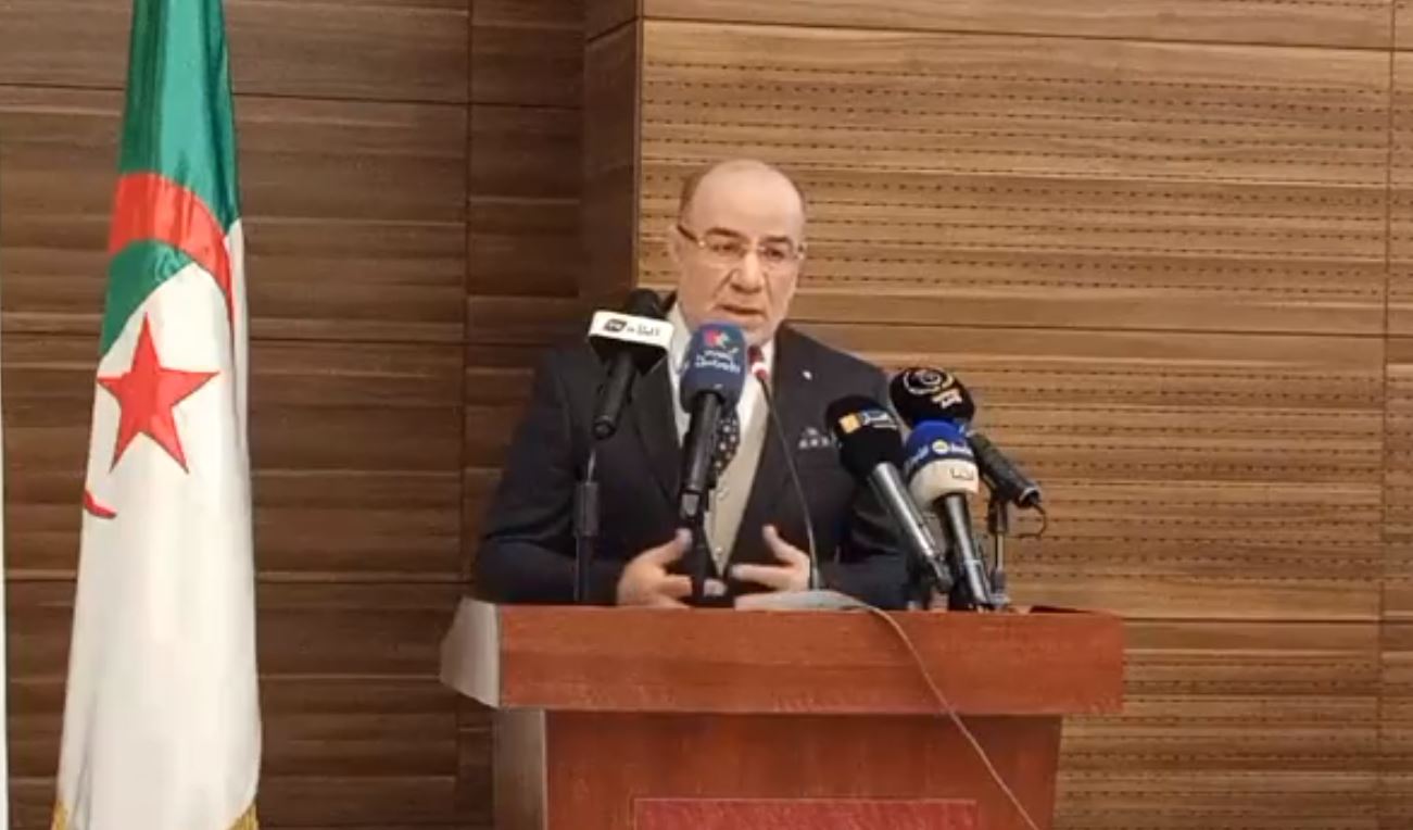 بلمهدي يتّهم مواقع بمحاولة ضرب الجيش الجزائري وقطاع الشؤون الدينية