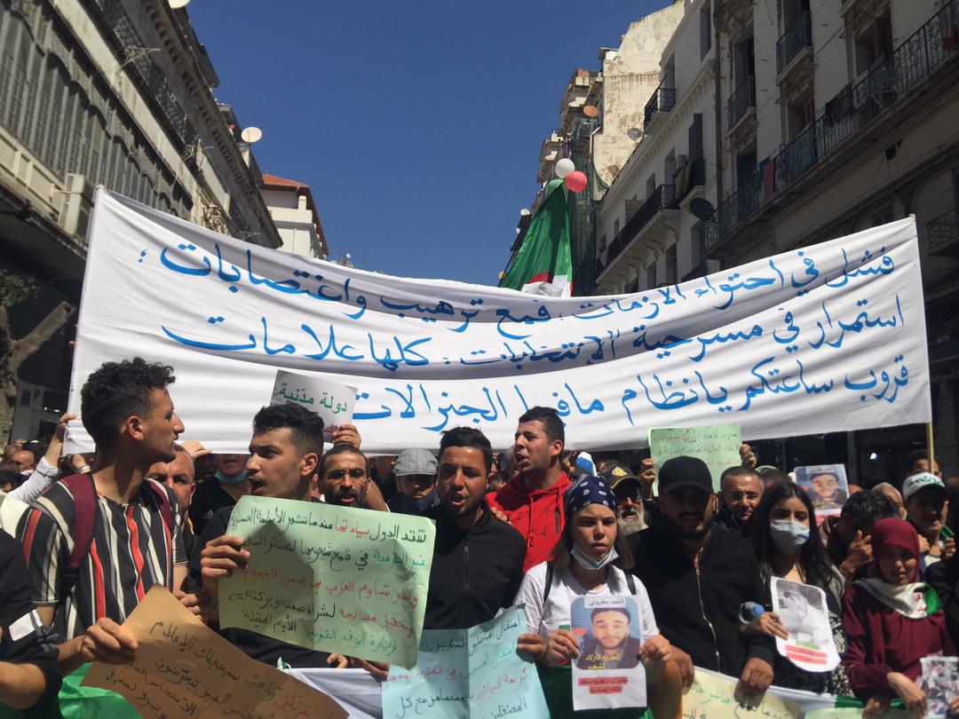 ثلاثاء الطلبة بالصّور: مطالب بإطلاق سراح المعتقلين وتمسّك بمسيرة السبت التصعيدية