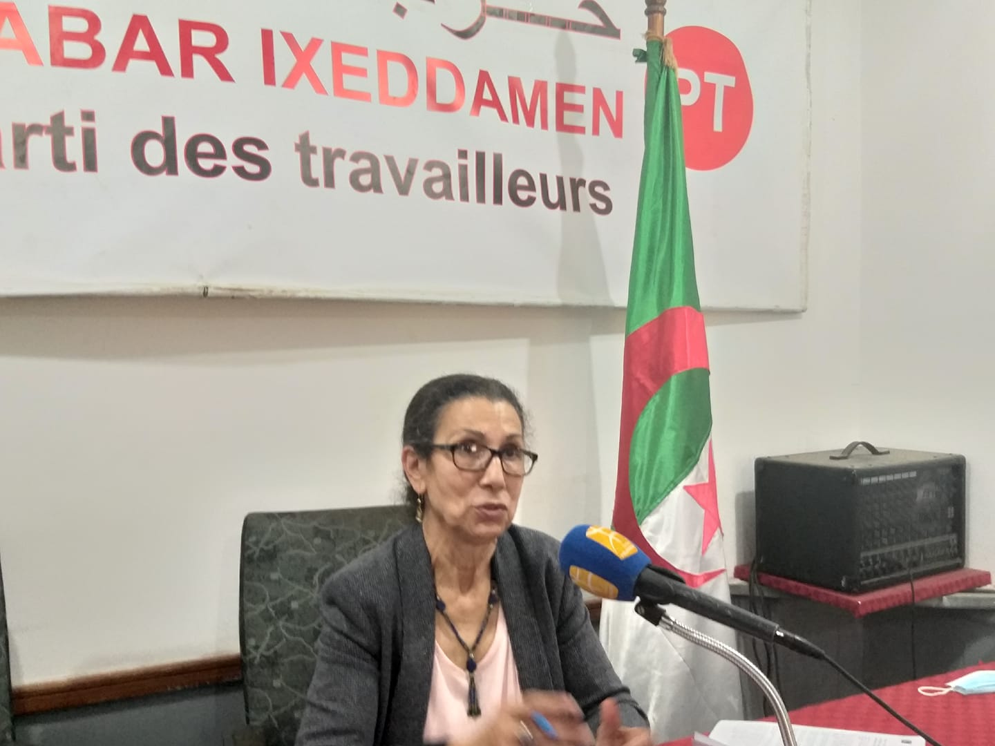 حزب العمال يأمل في استرجاع “راج” حقوقها ويرحب بالافراج عن عدد من المحبوسين لكن…