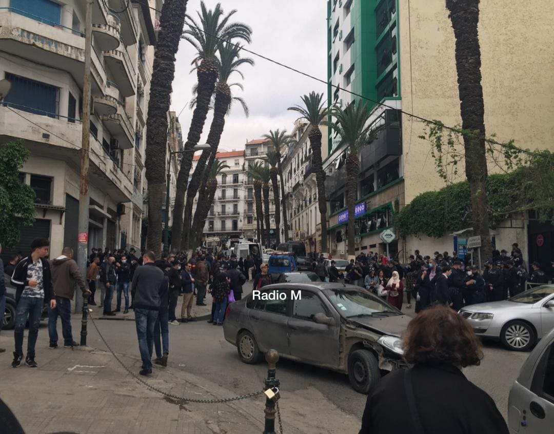 مسيرة الطلبة : ممنوع التصوير.. الشرطة في كل مكان واعتقال العشرات للأسبوع الثاني على التوالي