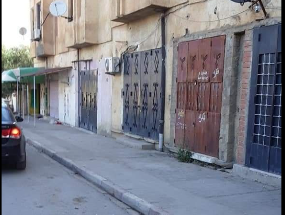 Grève et marche à Ahl El Ksar à Bouira pour exiger la libération des détenus