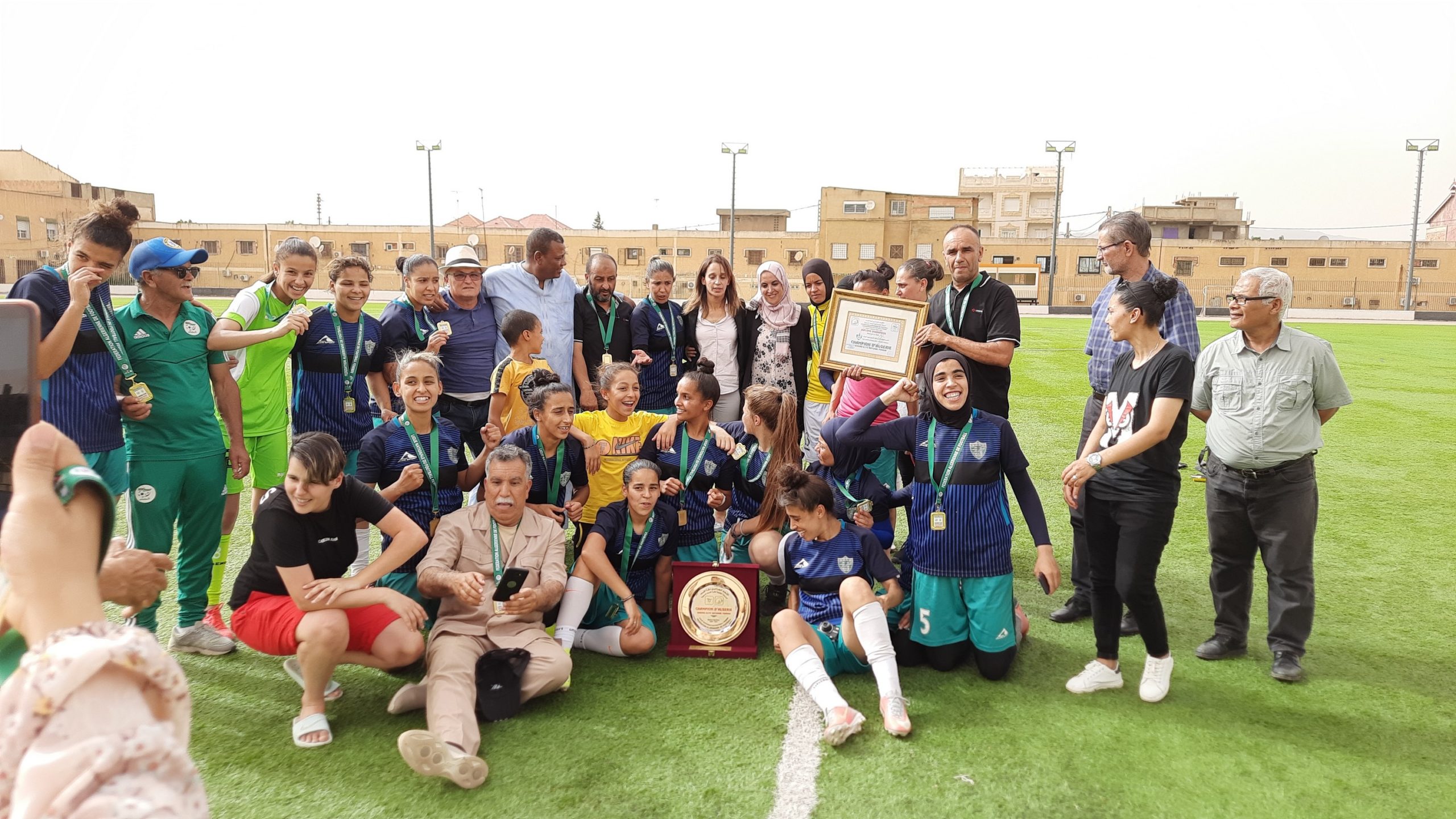 كرة القدم النسوية: آفاق غليزان يُتوّج بالبطولة الوطنية» بلاي أوف «ويتأهل لرابطة أبطال إفريقيا للسيدات