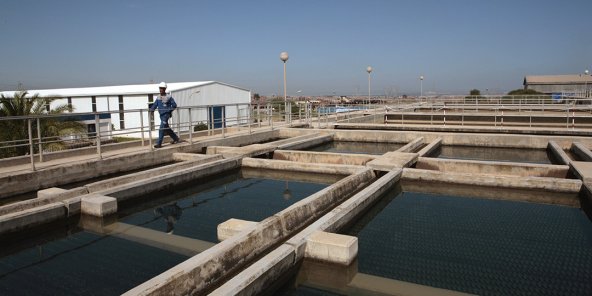 وهران: عجز بـ250 ألف متر مكعب من المياه بالمرافق الأولمبية وانتعاش لتجارة الصهاريج