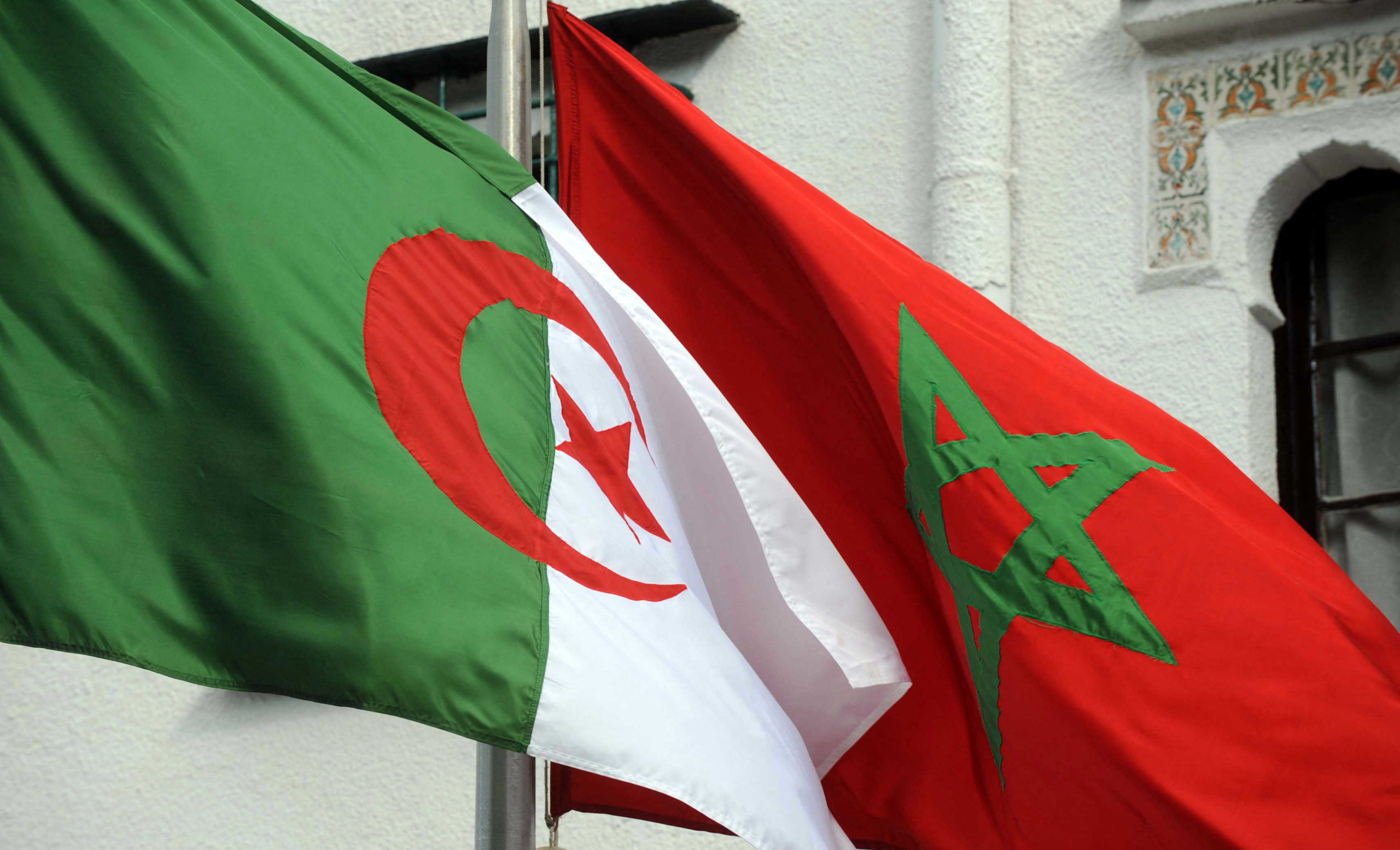 قضية تجسس المغرب تتصاعد.. هل تتحرّك الجزائر؟