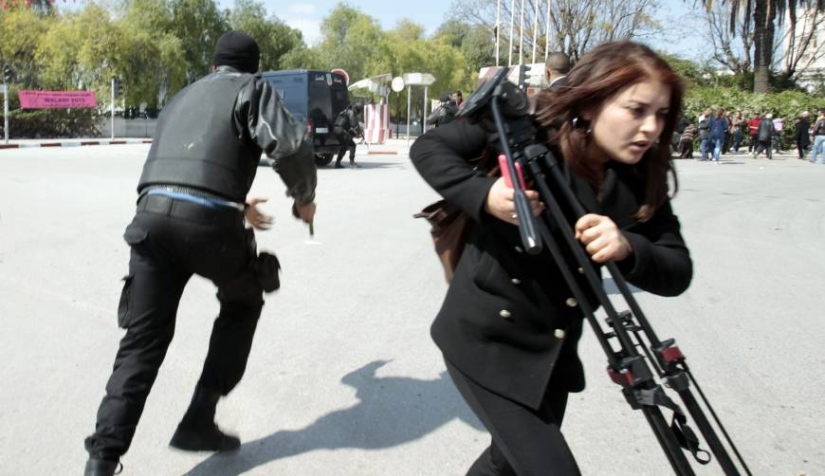 Tunisie : le SNJT condamne les agressions contre les journalistes par les forces de l’ordre