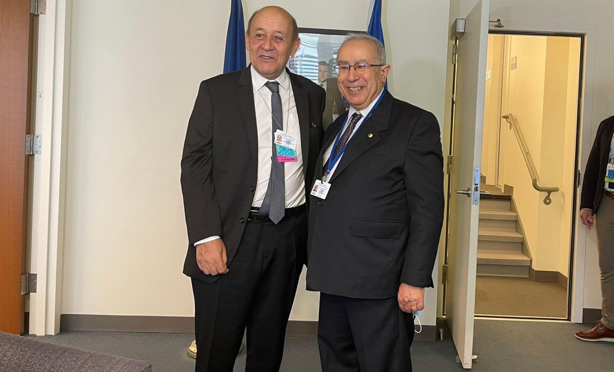 الخارجية الفرنسية تكشف عن “لقاء خاطف” بين لعمامرة ولودريان